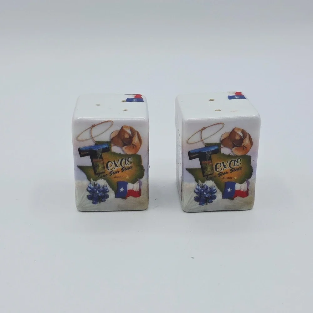 Vtg Texas Austin Souvenir Salt Pepper Shakers Ceramic Pair Bluebonnet Alamo Flag